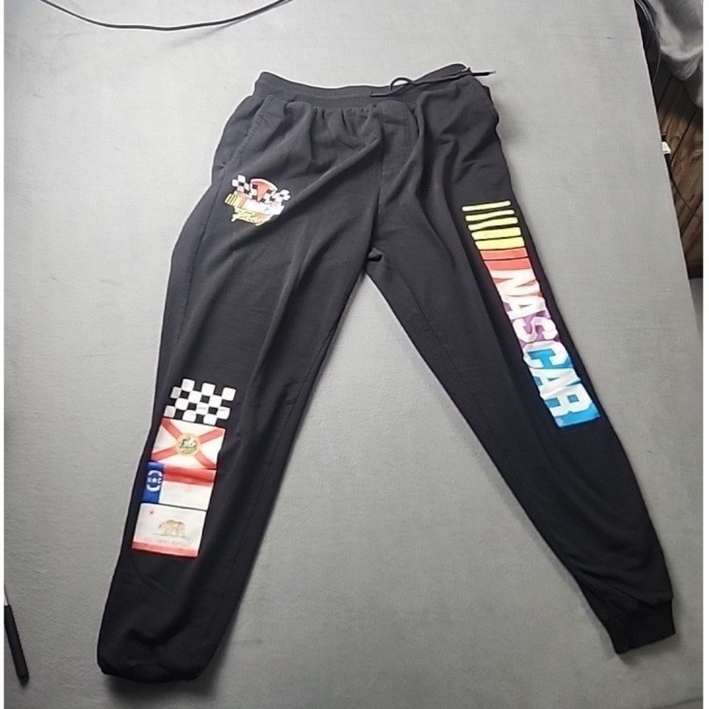 NASCAR‎ Racing Mens Black Graphic Jogger Sweatpants Size M Rainbow Logo Pockets